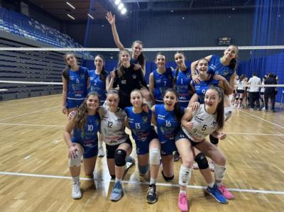Момичетата до 18 години с 14-а победа на върха в класирането